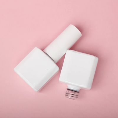 Buon prezzo Bottiglie di 15 ml di vernice per unghie lisce e vuote con rivestimento spray di lunga durata in linea