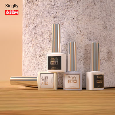 Buon prezzo La bottiglia da 7 ml di vernice per unghie si distingue per il design in vetro quadrato personalizzato. in linea