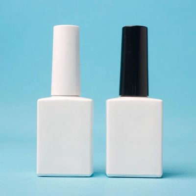 Buon prezzo Logo personalizzato 10ml Vernice per unghie con rivestimento per bottiglie Vernici UV gel vuoti in linea